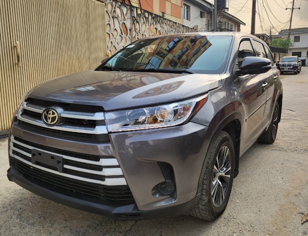 2018 Toyota Highlander Tokunbo In Lagos