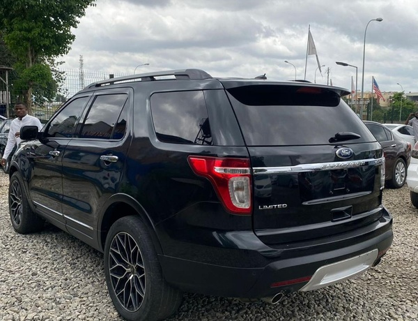 2018 UPGRADED FORD EXPLORER LIMITED FULL OPTION FOR SALE