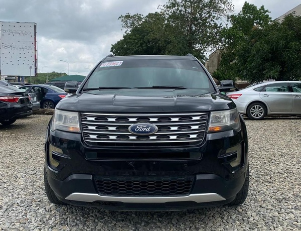 2018 UPGRADED FORD EXPLORER LIMITED FULL OPTION FOR SALE