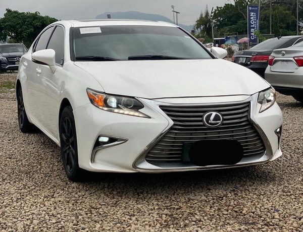 2018 UPGRADED LEXUS ES350 FOR SALE IN ABUJA