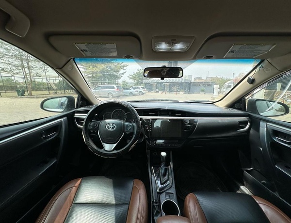 2018 UPGRADED TOYOTA COROLLA S