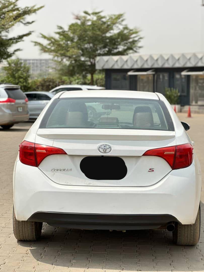 Car Image 8