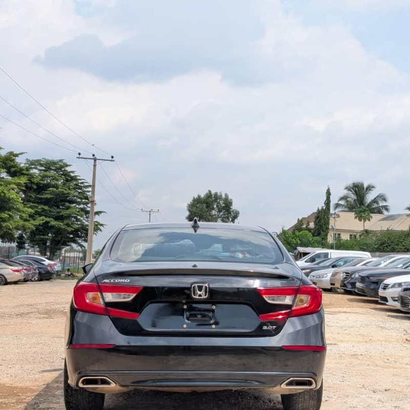 2019 GEARLESS HONDA ACCORD 2.0T FOR SALE image