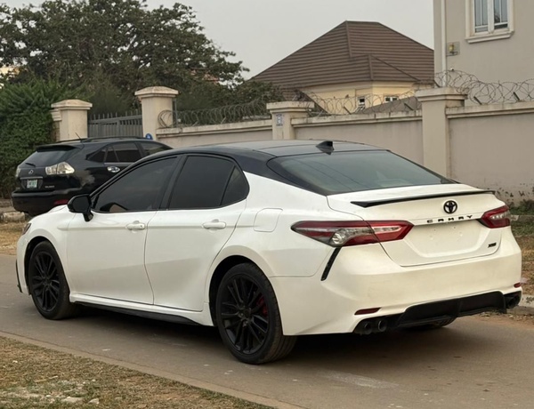 2019 TOYOTA CAMRY XSE V6 FULL OPTION FOR SALE IN ABUJA