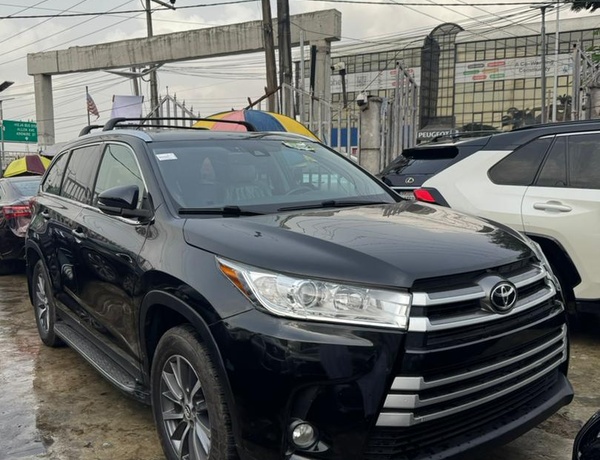 2019 Toyota Highlander XLE for Sale In  Lagos