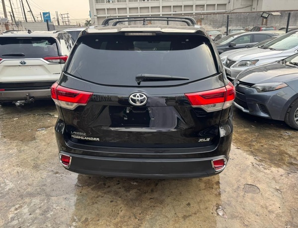 2019 Toyota Highlander XLE for Sale In  Lagos
