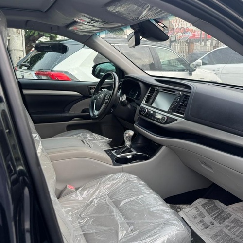 2019 Toyota Highlander XLE for Sale In  Lagos