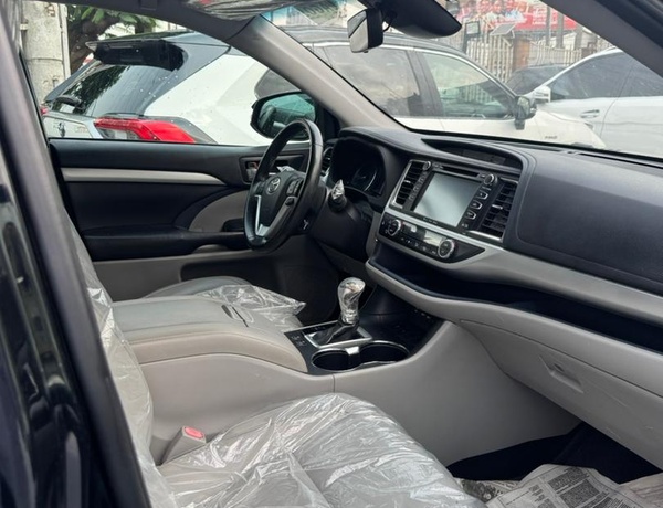 2019 Toyota Highlander XLE for Sale In  Lagos