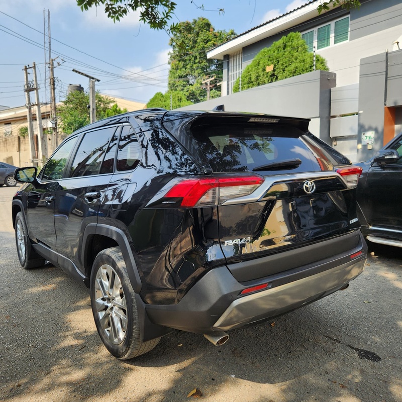 2019 Toyota RAV4 Toks  First Body image