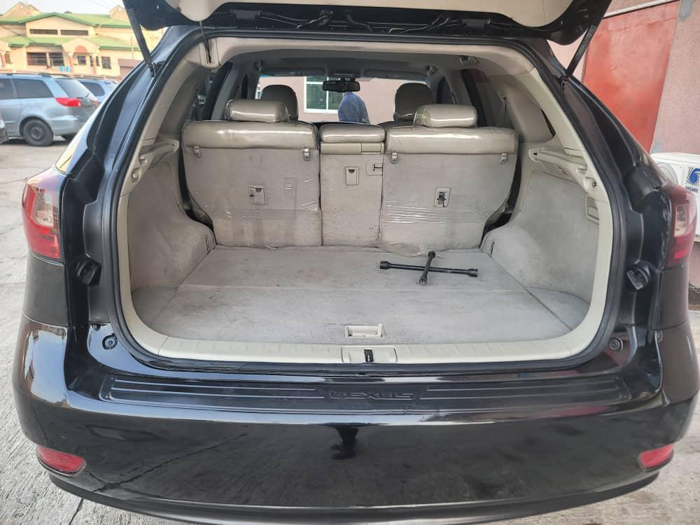 Car Image 9