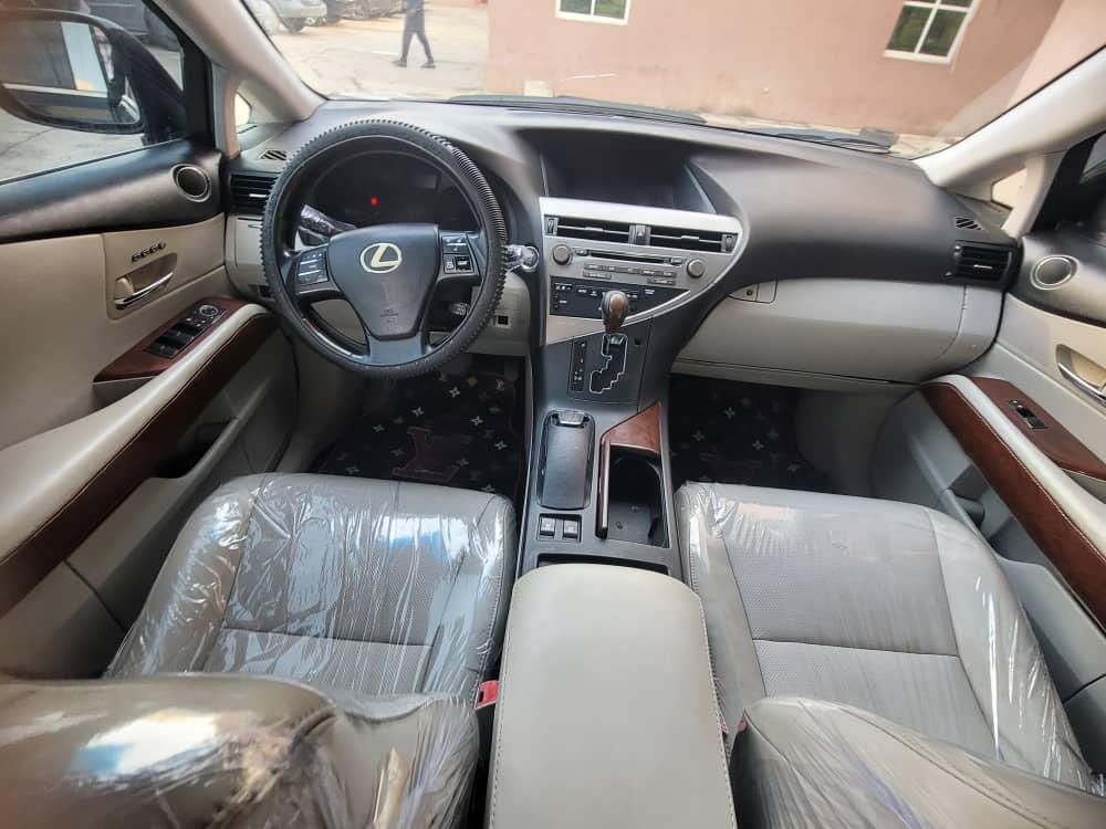 Car Image 4