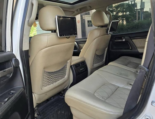 2021 UPGRADED TOYOTA LAND CRUISER FOR SALE IN ABUJA