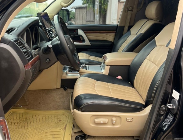 2021 UPGRADED TOYOTA LAND CRUISER FOR SALE IN KADUNA