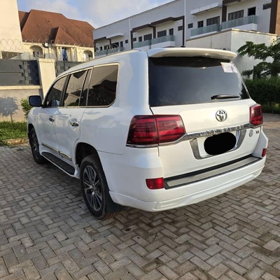2021 UPGRADED TOYOTA LAND CRUISER FOR SALE IN ABUJA