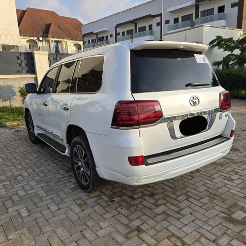 2021 UPGRADED TOYOTA LAND CRUISER FOR SALE IN ABUJA