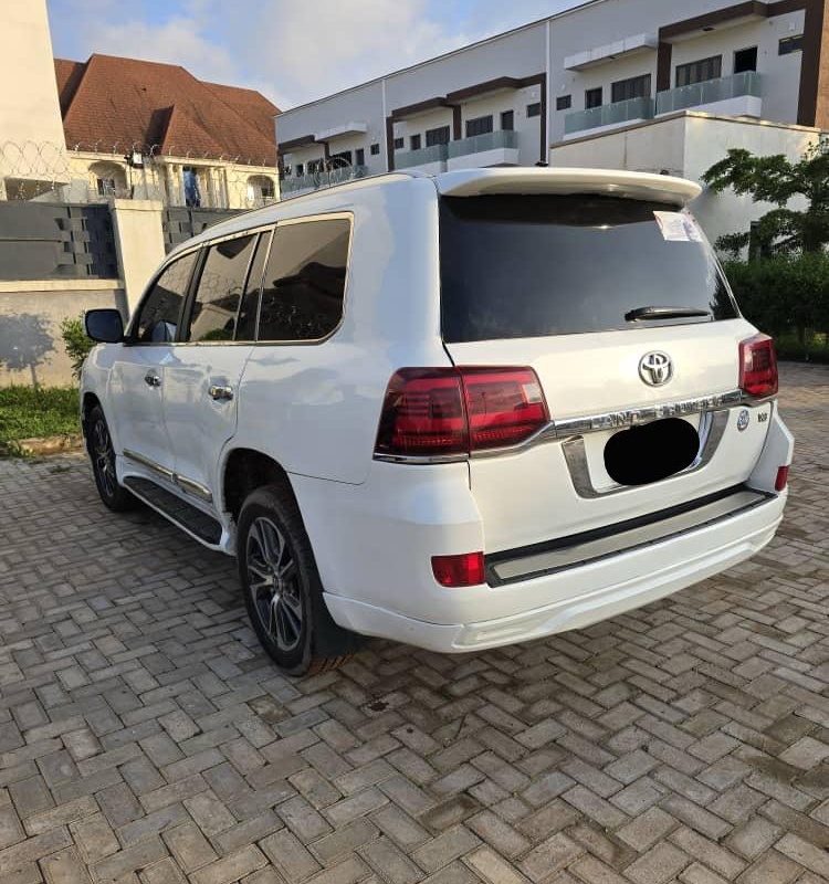 2021 UPGRADED TOYOTA LAND CRUISER FOR SALE IN ABUJA image