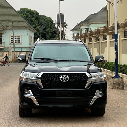 2021 UPGRADED TOYOTA LAND CRUISER FOR SALE IN KADUNA