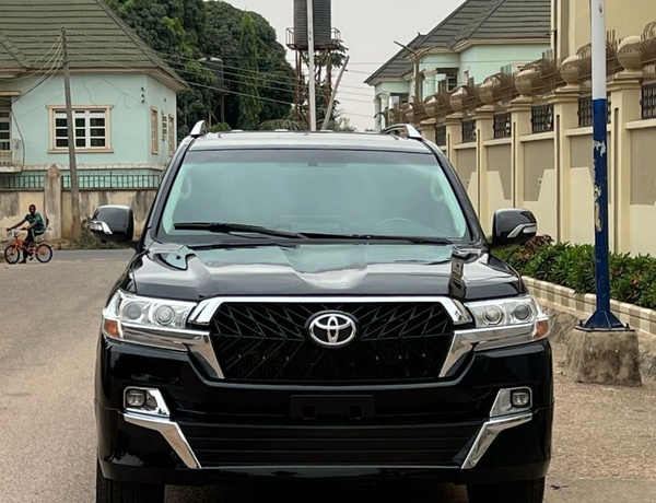 2021 UPGRADED TOYOTA LAND CRUISER FOR SALE IN KADUNA