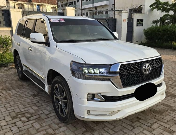 2021 UPGRADED TOYOTA LAND CRUISER FOR SALE IN ABUJA