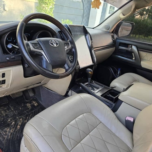 2021 UPGRADED TOYOTA LAND CRUISER FOR SALE IN ABUJA