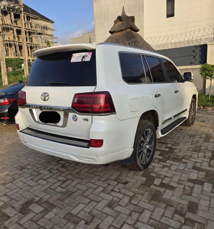 2021 UPGRADED TOYOTA LAND CRUISER FOR SALE IN ABUJA image