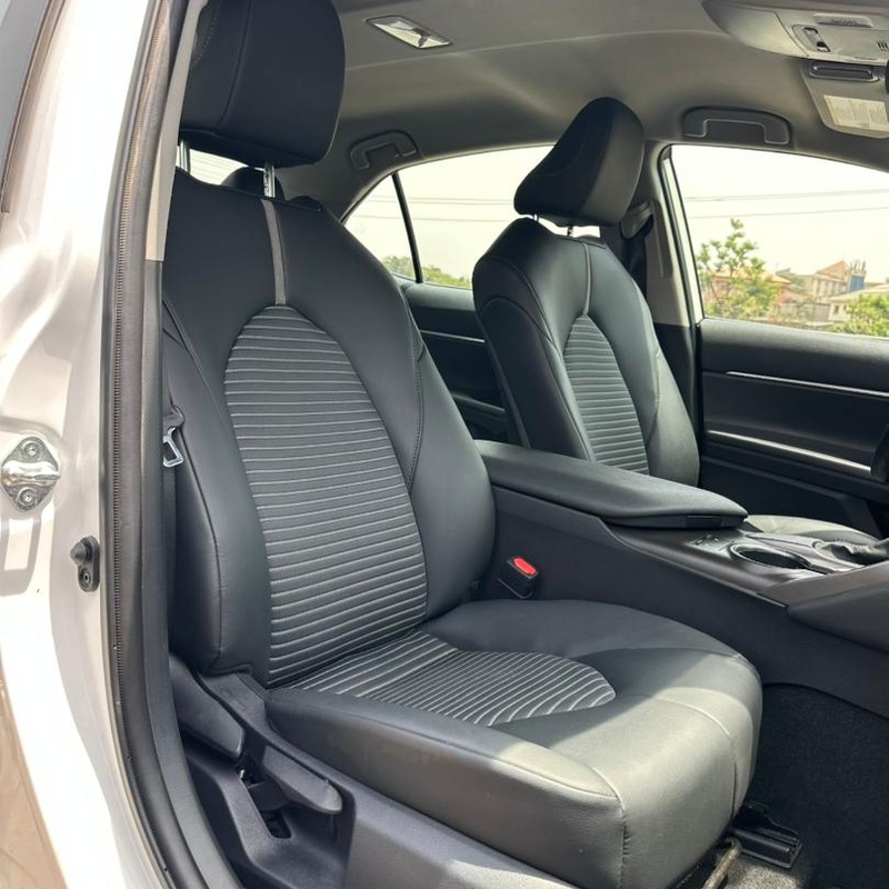 Foreign Used 2023 Toyota Camry SE for Sale in Abuja image