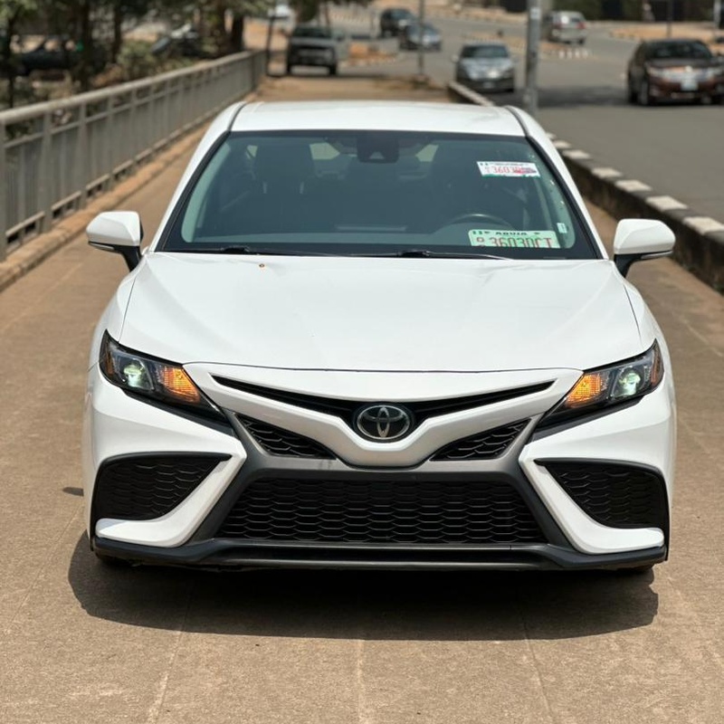 Foreign Used 2023 Toyota Camry SE for Sale in Abuja image