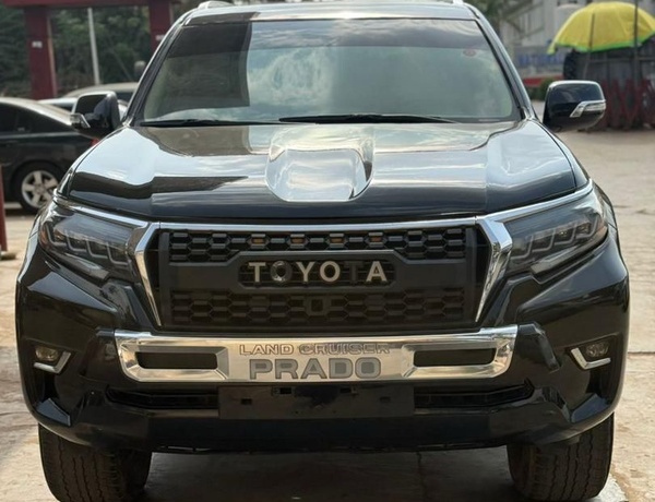 2023 UPGRADED TOYOTA LAND CRUISER PRADO FOR SALE IN ABUJA