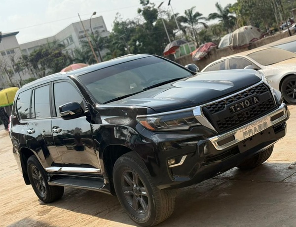 2023 UPGRADED TOYOTA LAND CRUISER PRADO FOR SALE IN ABUJA