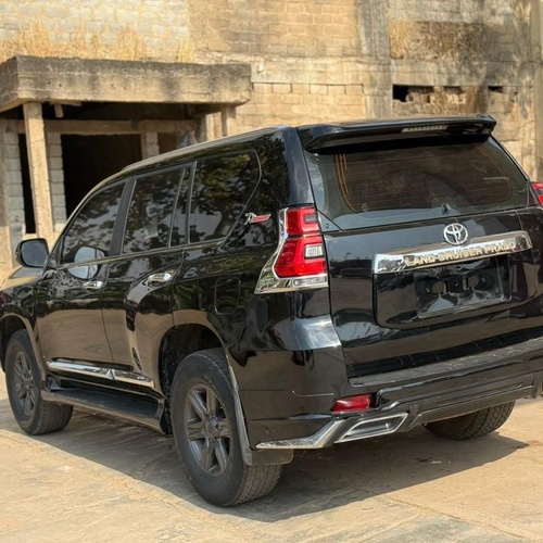 2023 UPGRADED TOYOTA LAND CRUISER PRADO FOR SALE IN ABUJA