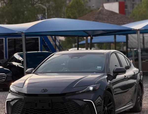 2025 TOYOTA CAMRY XSE FOR SALE IN ABUJA