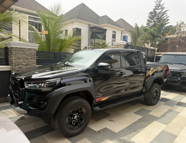 2025 TOYOTA HILLUX FOR SALE IN ABUJA