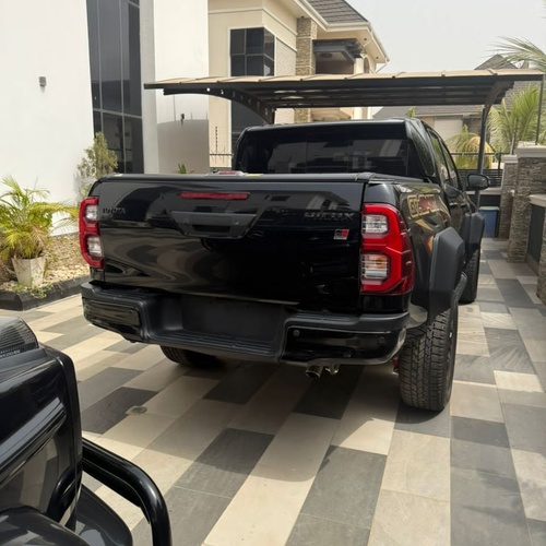 2025 TOYOTA HILLUX FOR SALE IN ABUJA