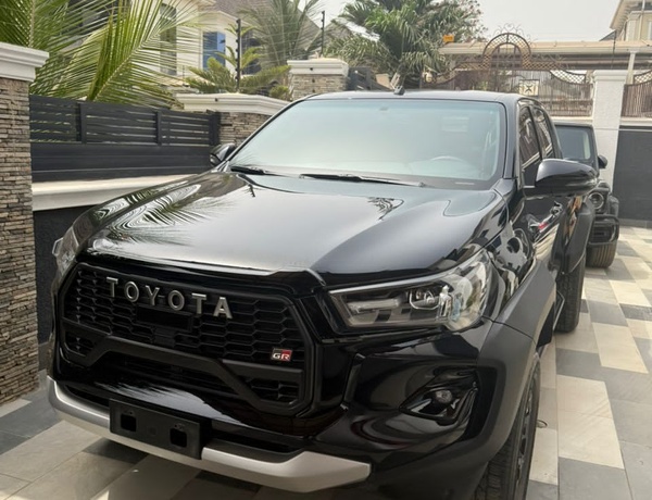 2025 TOYOTA HILLUX FOR SALE IN ABUJA
