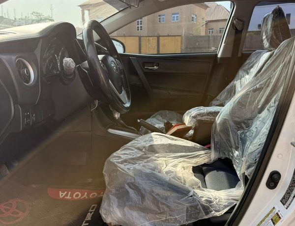 A MONTH USED 2018 TOYOTA COROLLA SE FOR SALE IN ABUJA