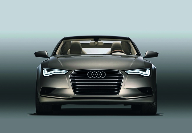 Audi S8 image 2