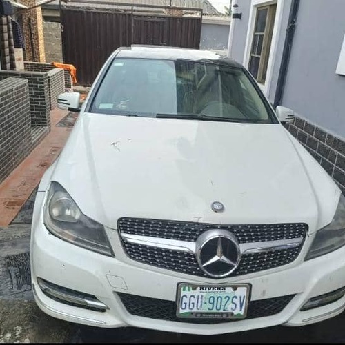 Benz c300 in Oyigbo
