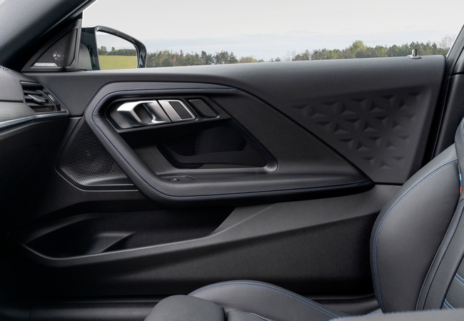 BMW 2-Series 230i image 4