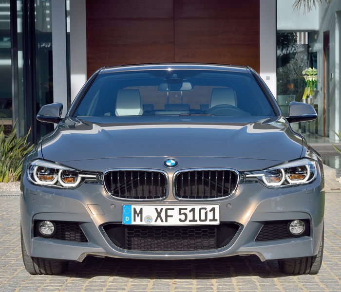 BMW 3 Series 328i logo Image