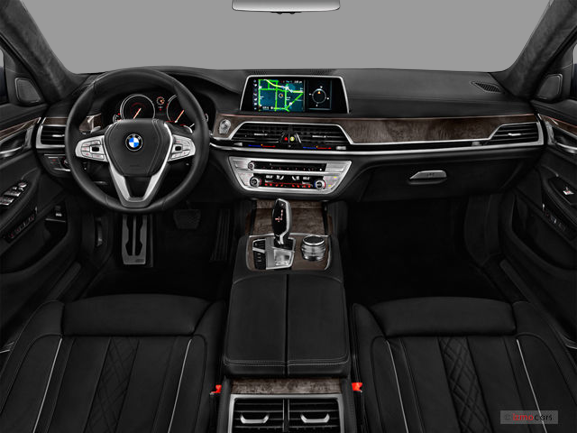 BMW 7-series image 3