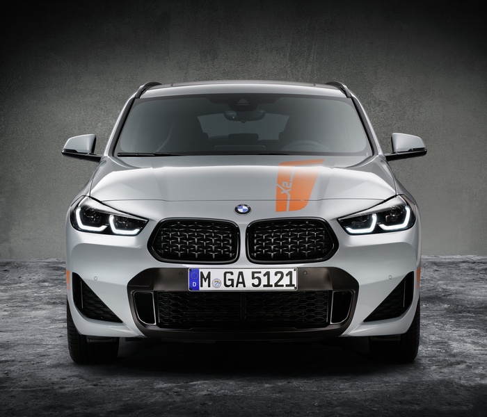 BMW X Series X2 logo Image