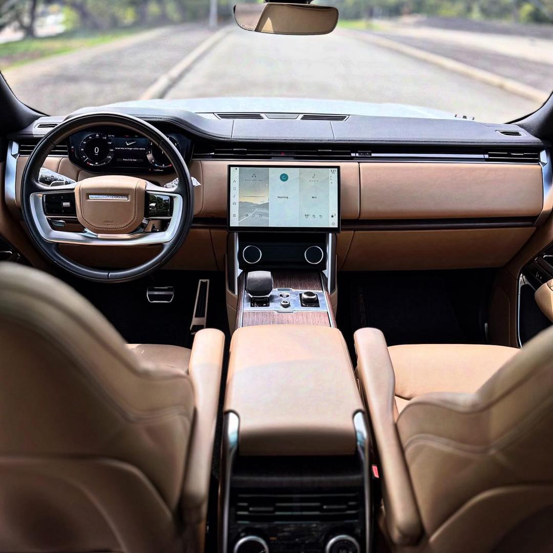 Car Image 7