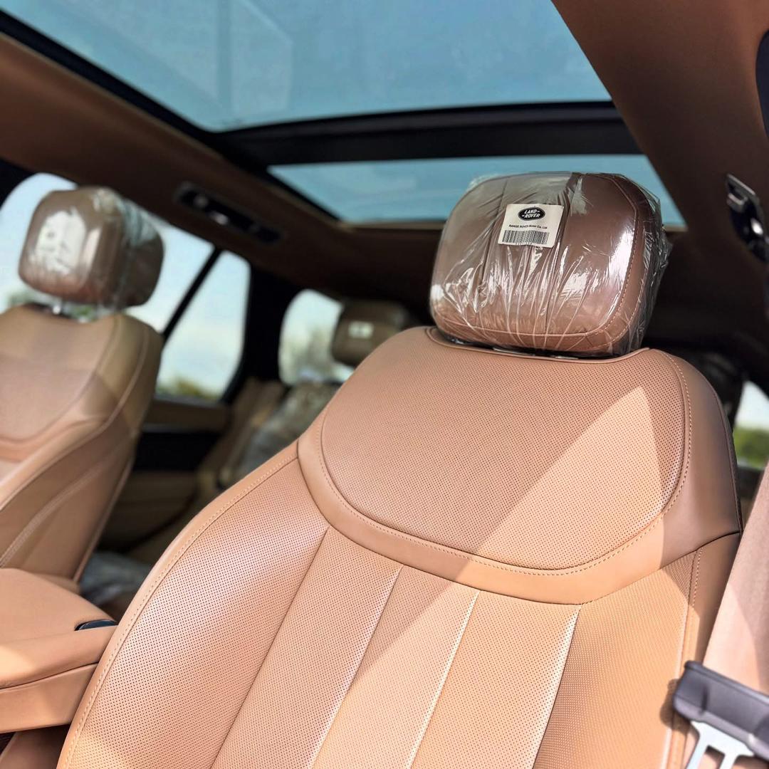 Car Image 8