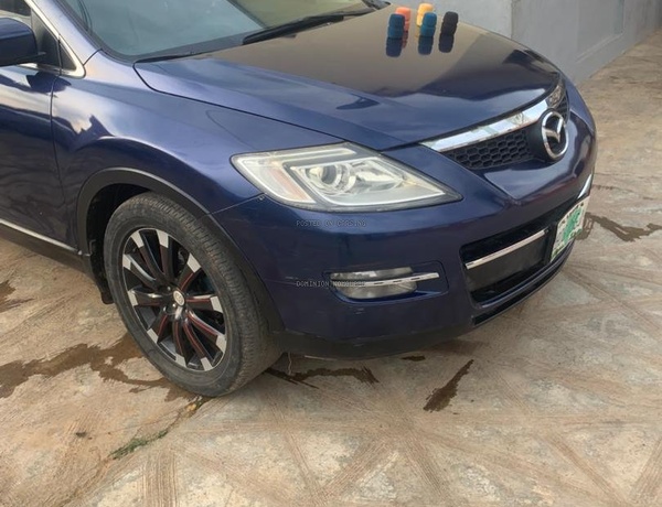 Nigerian Used Mazda CX-9  2009 for Sale In Ibadan Oyo State