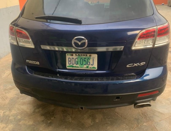 Nigerian Used Mazda CX-9  2009 for Sale In Ibadan Oyo State
