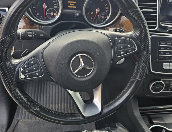 Mercedes-Benz GLE 350 in Asaba