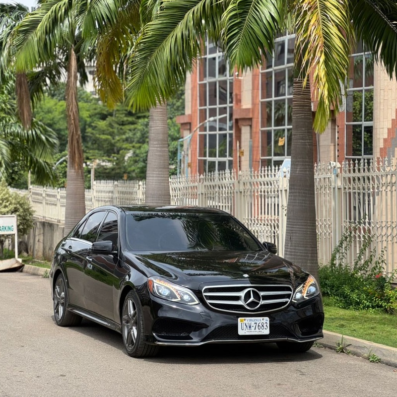 2015 MERCEDES BENZ  E400 IN ABUJA image