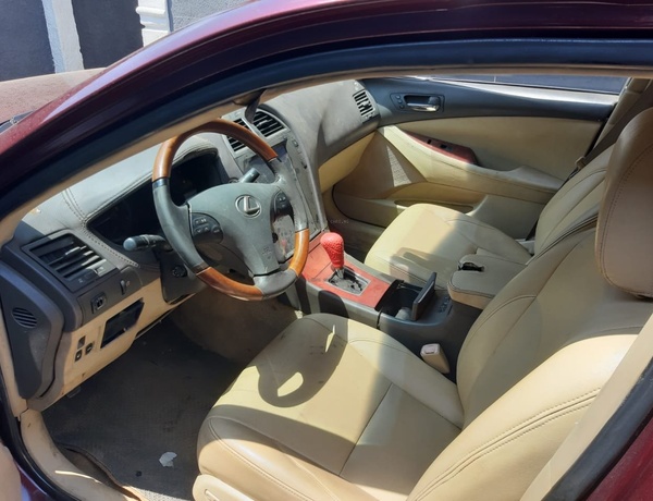 CLEAN REGISTERED 2008 LEXUS ES350 FOR SALE IN LAGOS