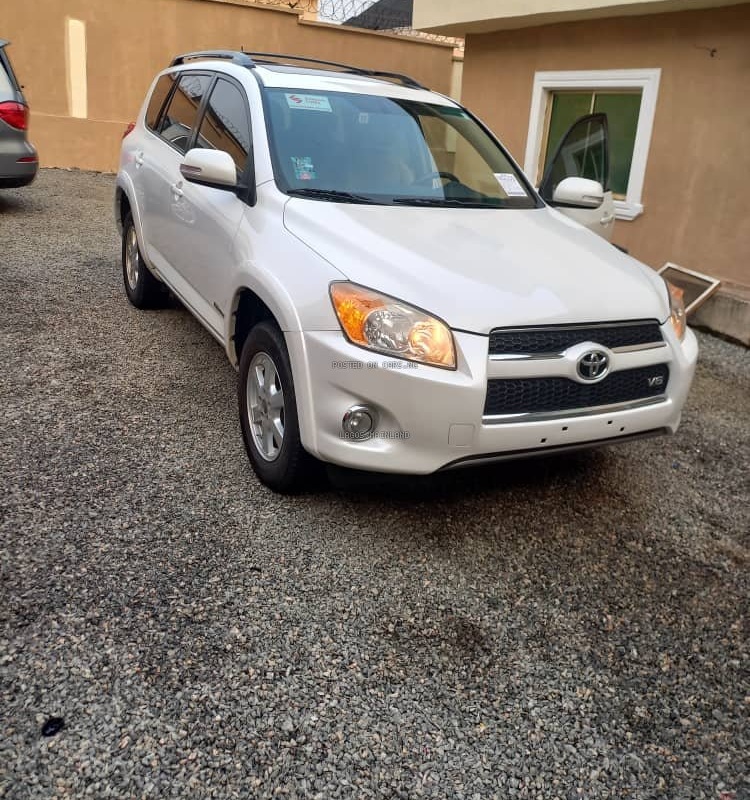 FOREIGN USED 2010 TOYOTA RAV4 LIMITED V6 image