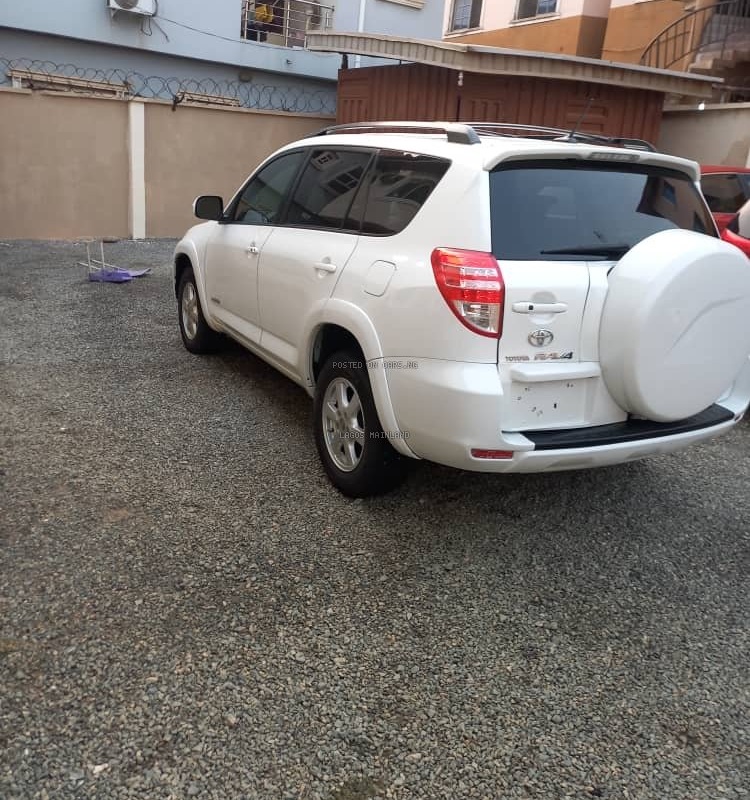 FOREIGN USED 2010 TOYOTA RAV4 LIMITED V6 image